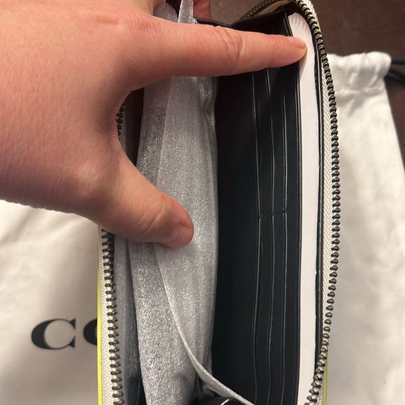 Coach Accordion Zip Wallet With Rocket - Picture 5 of 6